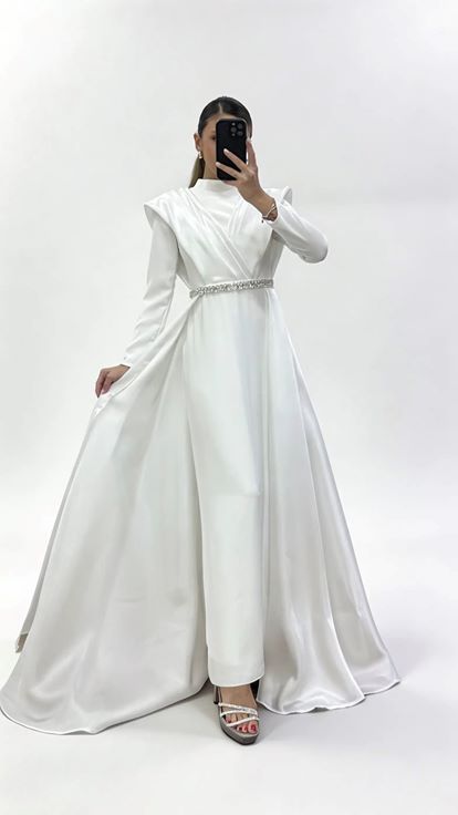 Beyaz Hakim Yaka Omuz Drape Detaylı Tesettür Abiye Elbise