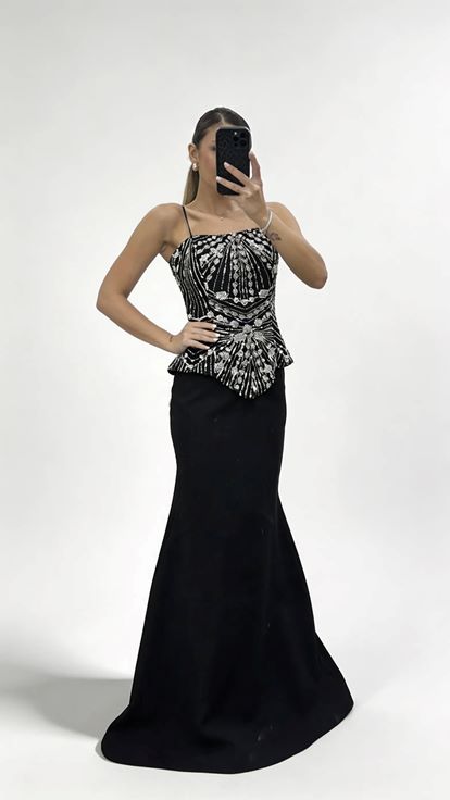 Siyah İnci Askılı Boncuk İşlemeli Balık Model Abiye Elbise