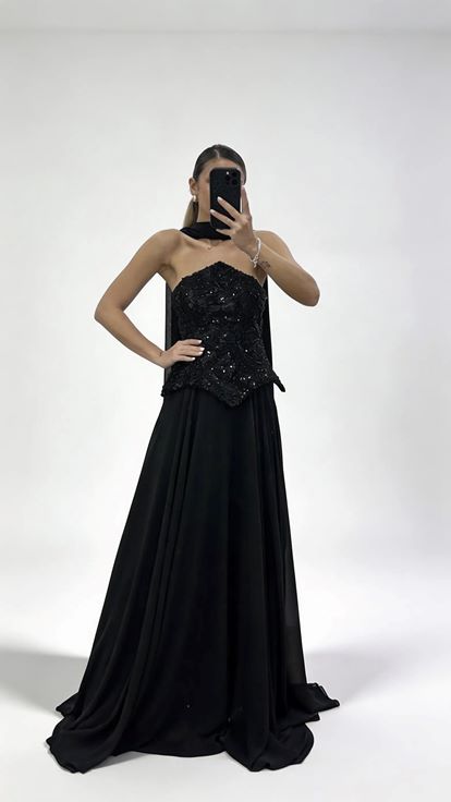 Siyah İnci İşlemeli Straplez Şifon Abiye Elbise