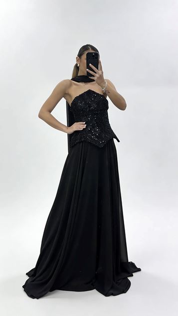 Siyah İnci İşlemeli Straplez Şifon Abiye Elbise