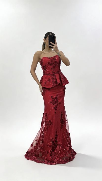 Kırmızı Peplum Kesim Çiçek İşlemeli Straplez Abiye Elbise