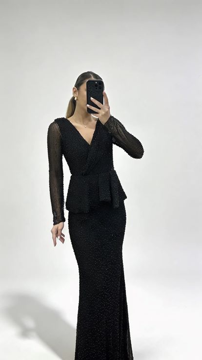 Siyah V Yaka Peplum Taş İşlemeli Uzun Kollu Abiye Elbise