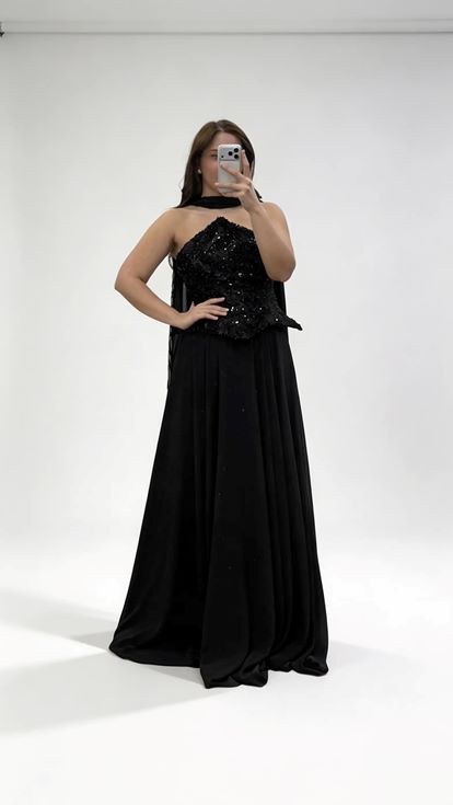 فستان سهرة من الشيفون بدون حمالات مزين باللؤلؤ الأسود، بمقاسات كبيرة