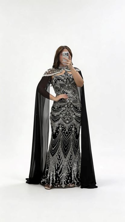 فستان سهرة أسود طويل بتصميم غير متماثل بدون حمالات، مقاسات كبيرة