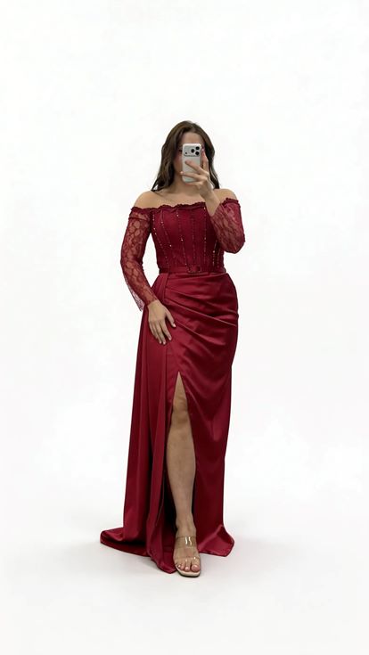 فستان سهرة من الساتان بمقاسات كبيرة، بلون عنابي، بياقة قارب وحزام وأكمام من الدانتيل 