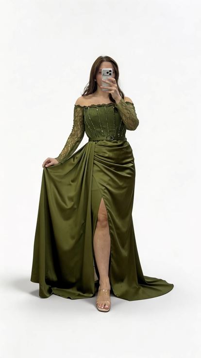 فستان سهرة من الساتان بمقاسات كبيرة، بلون الكاكي، بياقة قارب وحزام وأكمام دانتيل، مصنوع من الساتان 