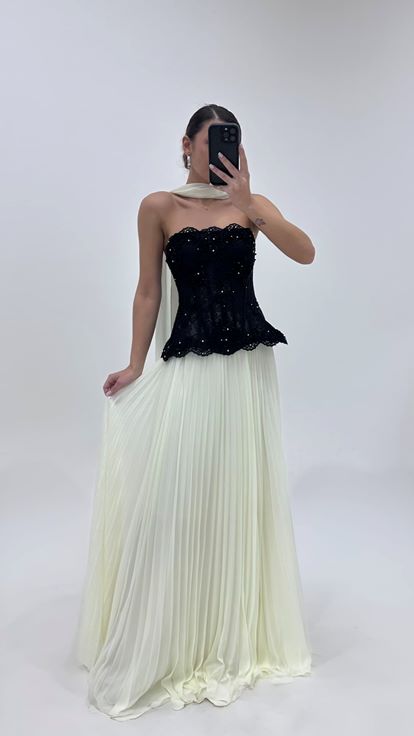 Ensemble de Soirée Noire Blanche Dentelle Brodée Péplum