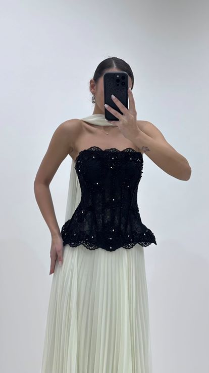Ensemble de Soirée Noire Blanche Dentelle Brodée Péplum
