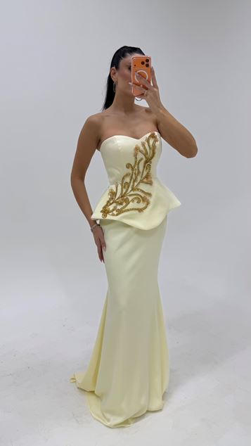Abito da sera senza spalline color oro avorio con stampa floreale