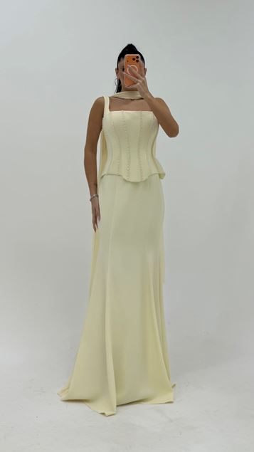 Abito da sera lungo a sirena color osso scintillante