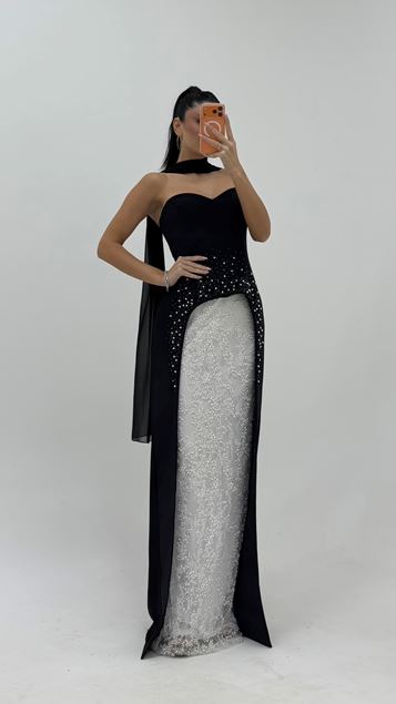 Abito da sera nero a strati bicolore