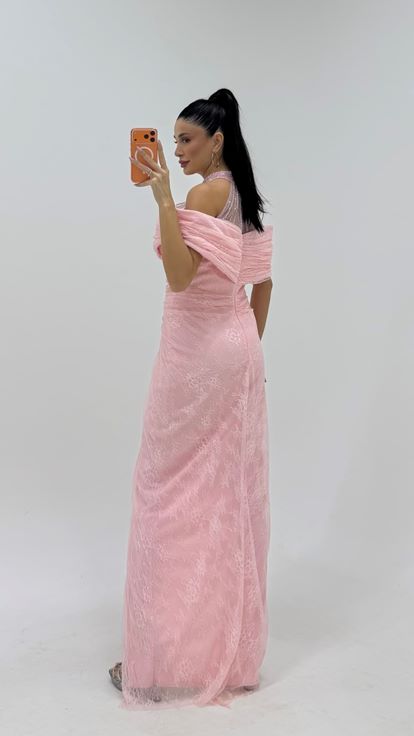 Abito da sera rosa cipria con perline e drappeggi