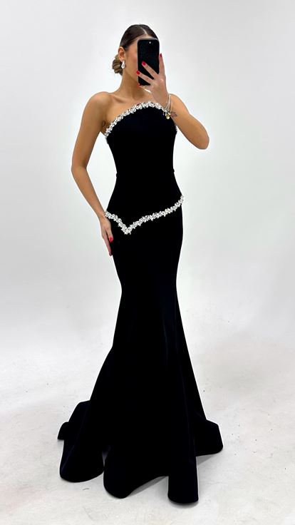 Abito da sera nero a sirena con finiture in pietre di cristallo 