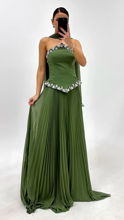 Vestido de noche plisado sin tirantes color caqui