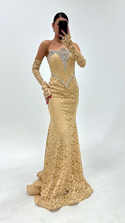 Vestido de Noche Beige Escote en V Yogun Kristal Bordado Encaje