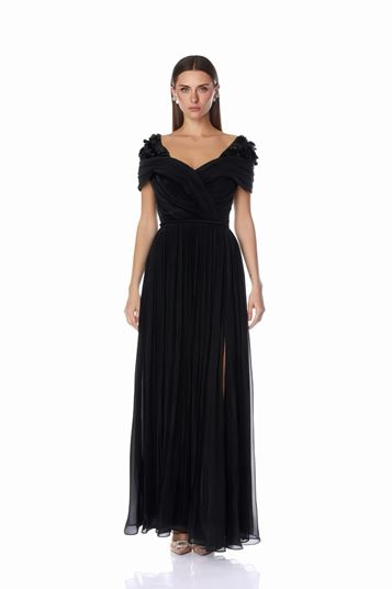 Robe De Soirée Noire À Épaules Dénudées Et Drapée À Fleurs