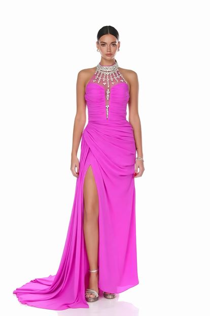 Robe de Soirée Rose Col Licou avec Pierres