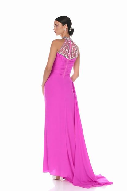 Robe de Soirée Rose Col Licou avec Pierres