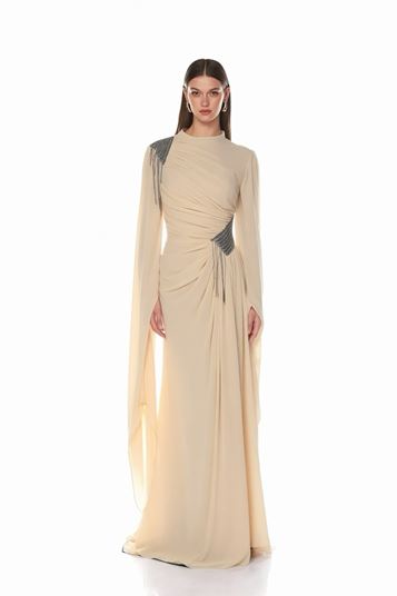 Robe De Soirée Rose Pâle Ornée D'Un Col Mandarin