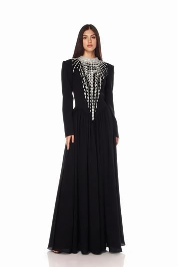 Robe de soirée noire à col en V et froncée