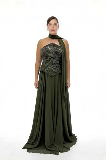Abito da sera taglie forti in chiffon color kaki senza spalline con decorazioni di perle