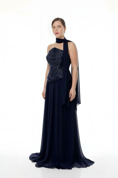 فستان سهرة من الشيفون بدون حمالات، باللون الأزرق الداكن، مزين باللؤلؤ، بمقاسات كبيرة