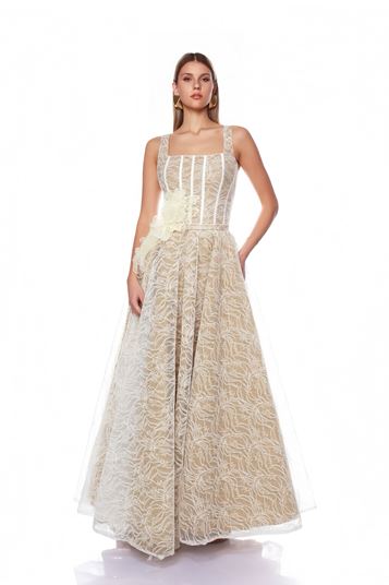 Abito da sera con spalline sottili e ricami floreali color oro osso