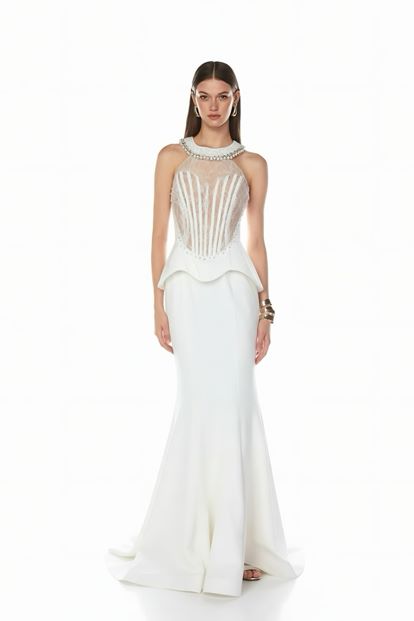 فستان سهرة من الدانتيل العظمي