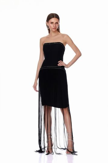 Vestido de noche largo negro sin tirantes con borlas