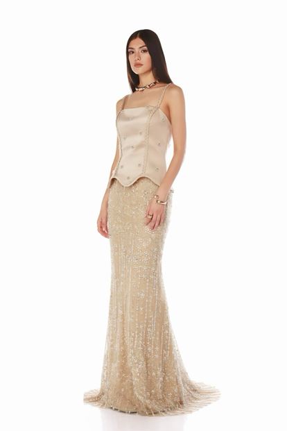 فستان سهرة بيج محبوك بحمالات