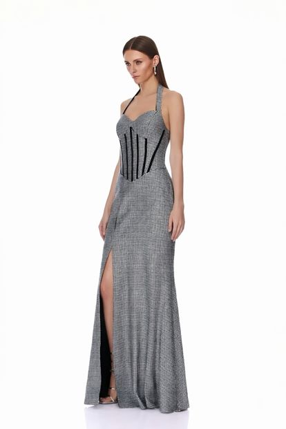 Schwarzes und silbernes  schimmerndes Designer Abendkleid mit Schlitz