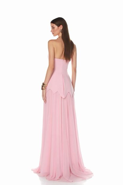 Abito da sera rosa asimmetrico
