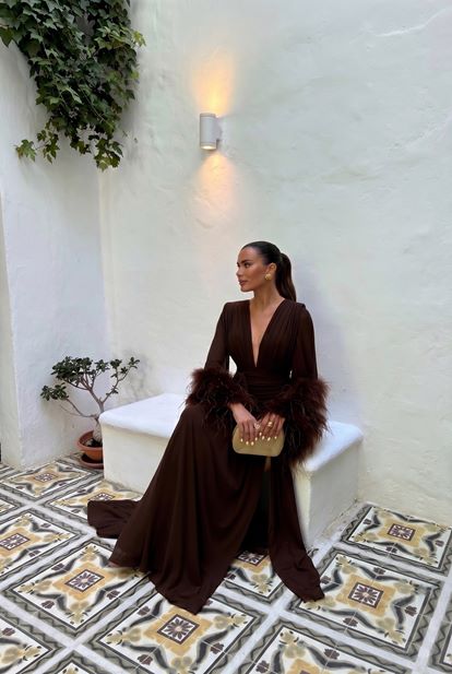 Kahverengi Derin V Yaka Tüylü Abiye Elbise