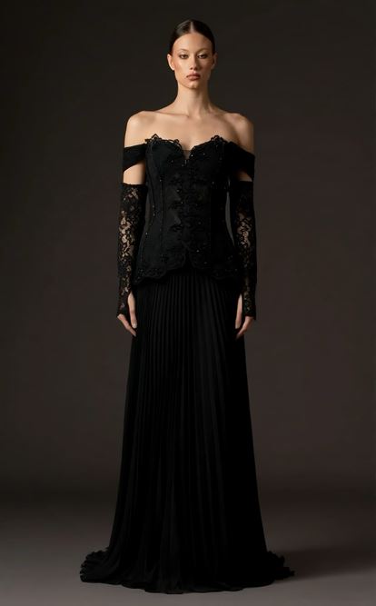 Siyah Düşük Omuzlu Pileli Abiye Elbise