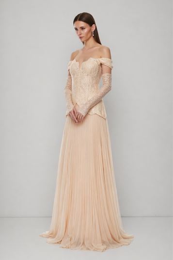 Bej Düşük Omuzlu Pileli Abiye Elbise