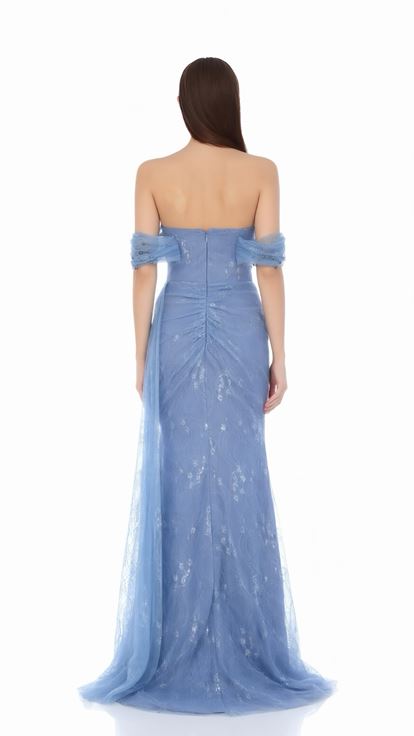Vestido de noche de encaje drapeado con adornos de perlas azul claro
