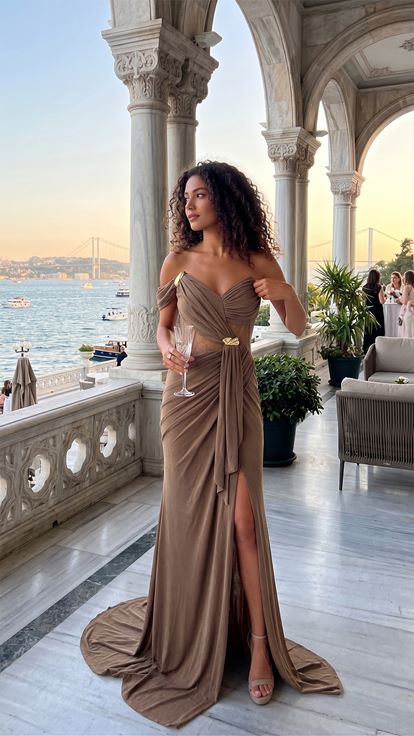 Vizon Gold Aksesuarlı Gala Abiye Elbise