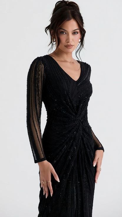 Robe de soirée noire brodée avec détail de nœud