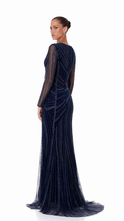 Robe de soirée bleu marine brodée avec détail de nœud
