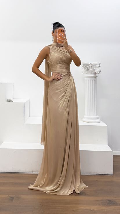 Gold Tek Omuz Yırtmaçlı Dior Organze Abiye Elbise