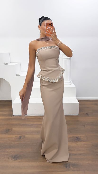 Gold Krep Kumaş Straplez Peplum Abiye Elbise