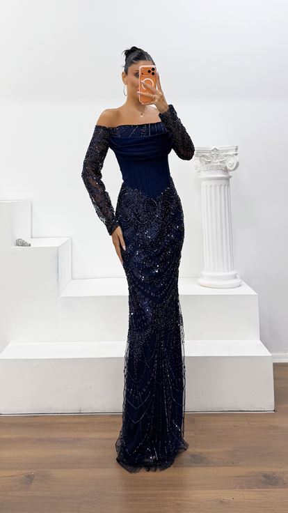 Abito da Sera in Crêpe Blu Marino con Paillettes e Spalle Scoperte