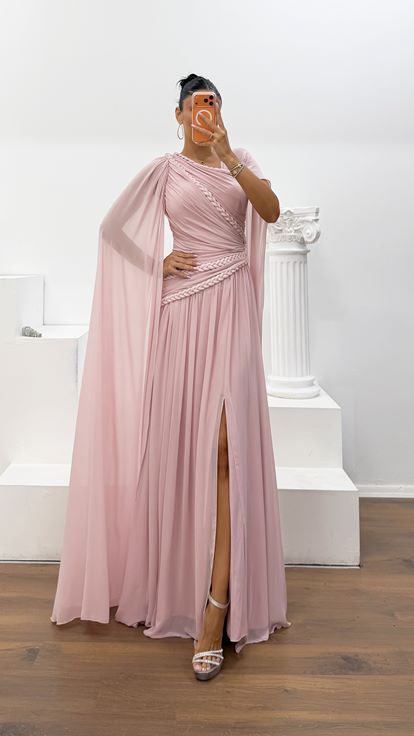 Abito da Sera in Chiffon Foderato Color Rosa Monospalla con Dettagli Intrecciati