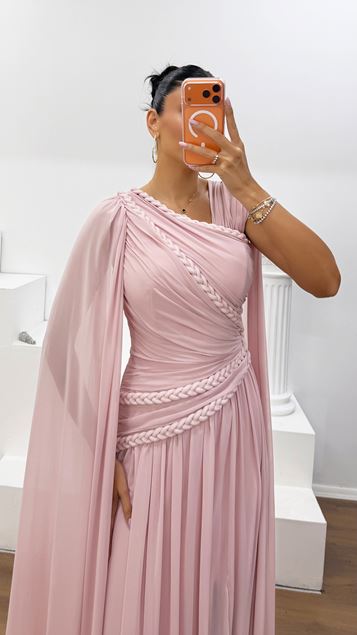 Rosenfarbenes Chiffon-Abendkleid mit geflochtenen Details und einer Schulter
