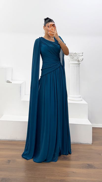 Abito da Sera Petrolio con Fodera in Chiffon e Vita Intrecciata