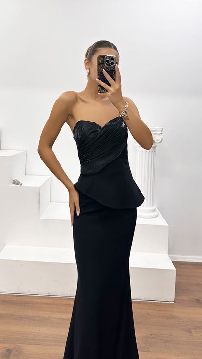 Siyah Krep Saten Straplez Peplum Detaylı Abiye Elbise