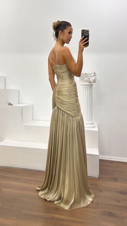 Robe de Soirée Vizon en Organza Dior avec Fronces et Fente
