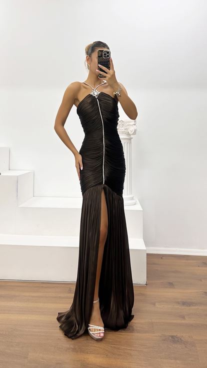 Robe de Soirée Élégante Froncée en Organza Dior Marron