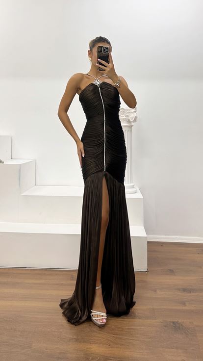 Robe de Soirée Élégante Froncée en Organza Dior Marron