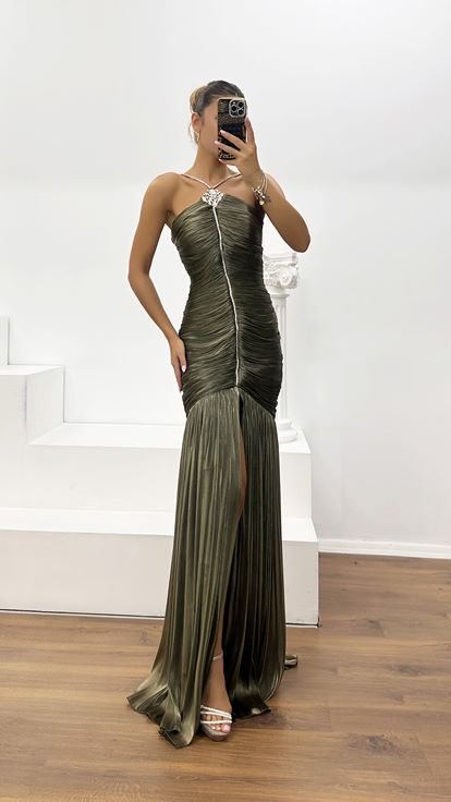 Robe de Soirée Kaki Drapée en Organza Dior à Col Halter